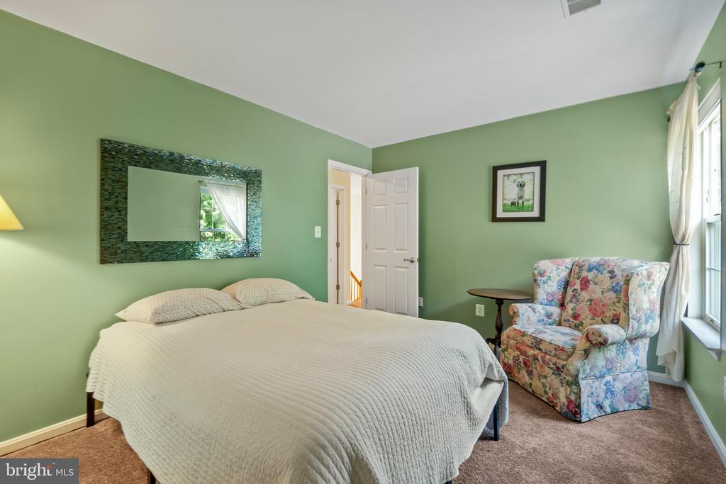 2884 Nicely Ct