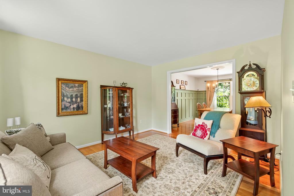 2884 Nicely Ct