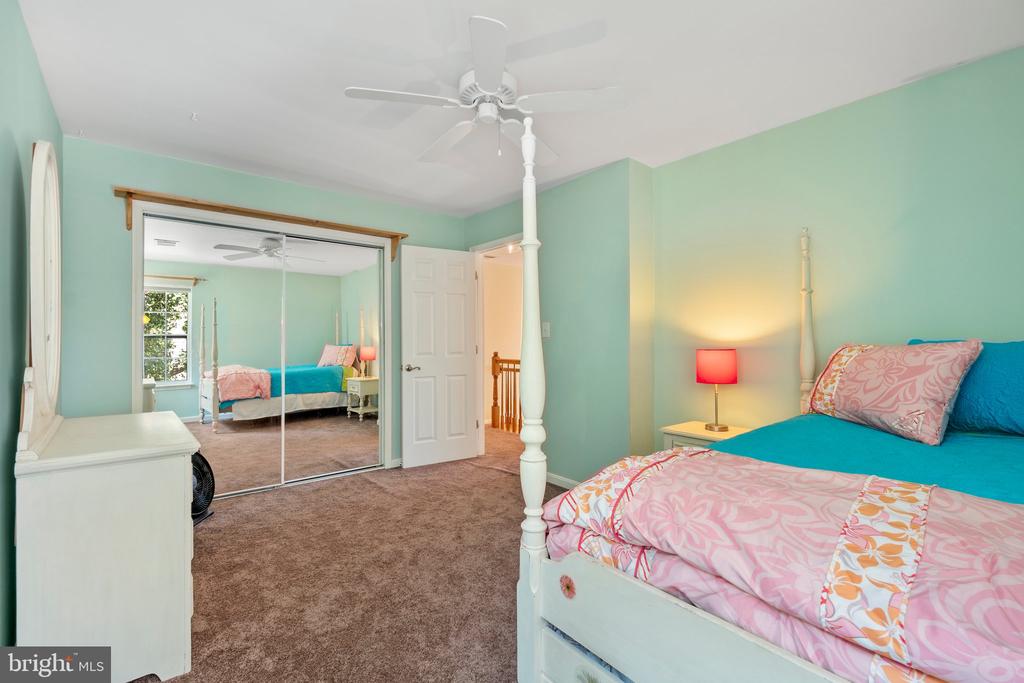 2884 Nicely Ct