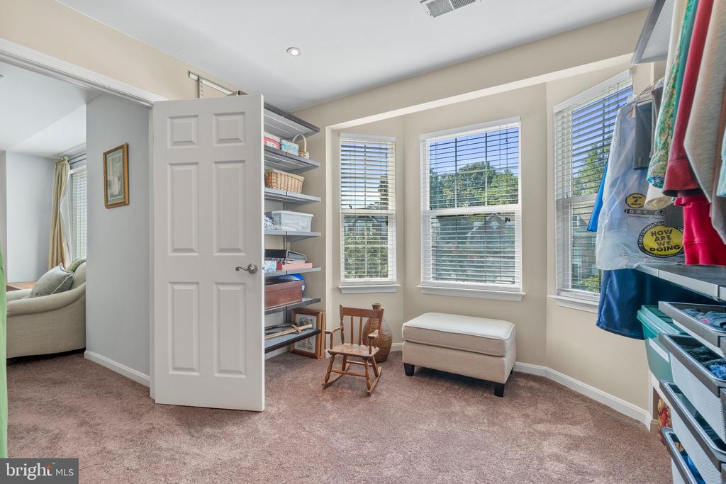 2884 Nicely Ct