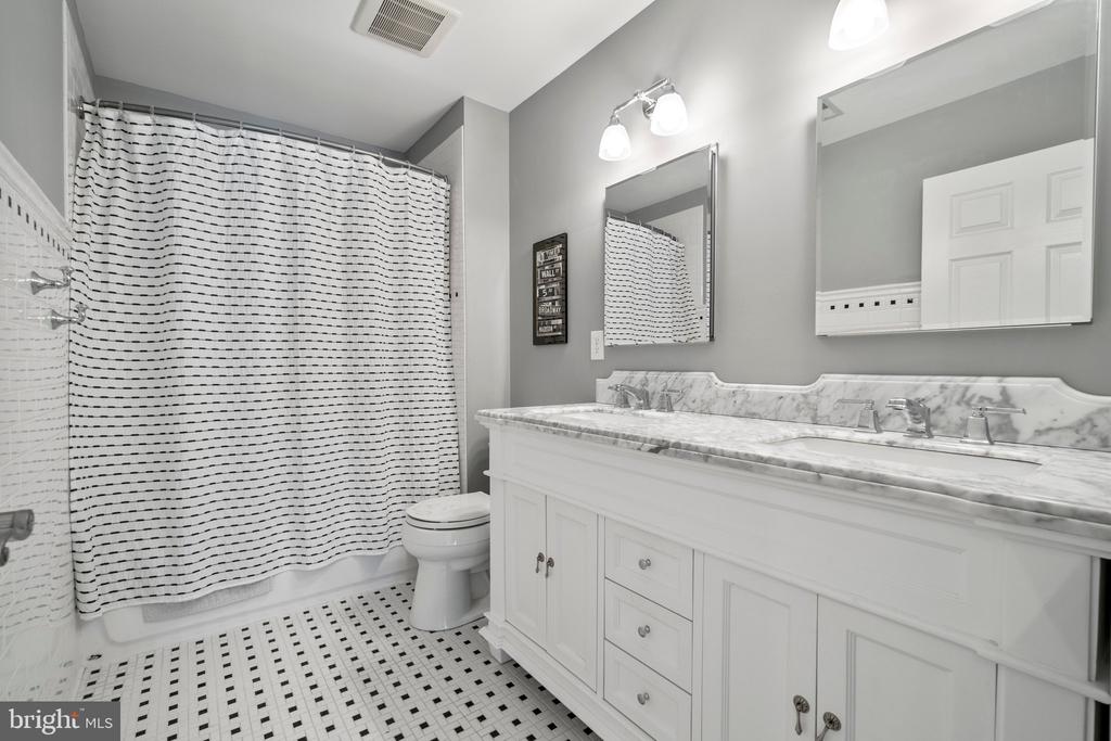 2884 Nicely Ct