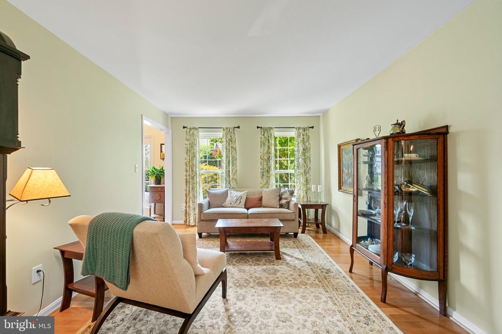 2884 Nicely Ct