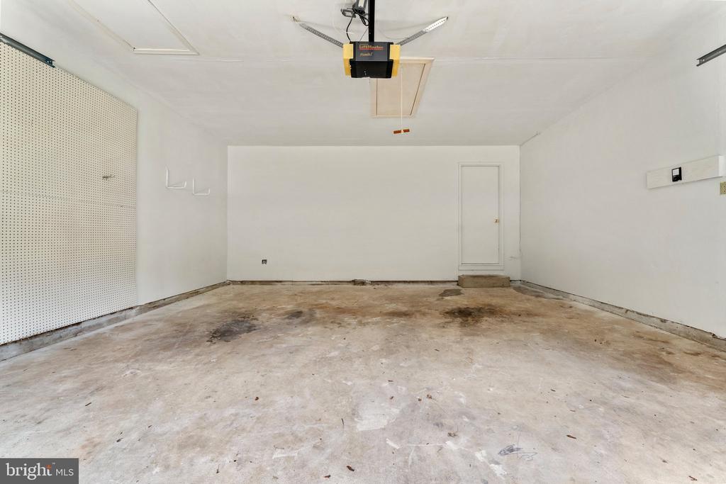 12501 Lolly Post Ln