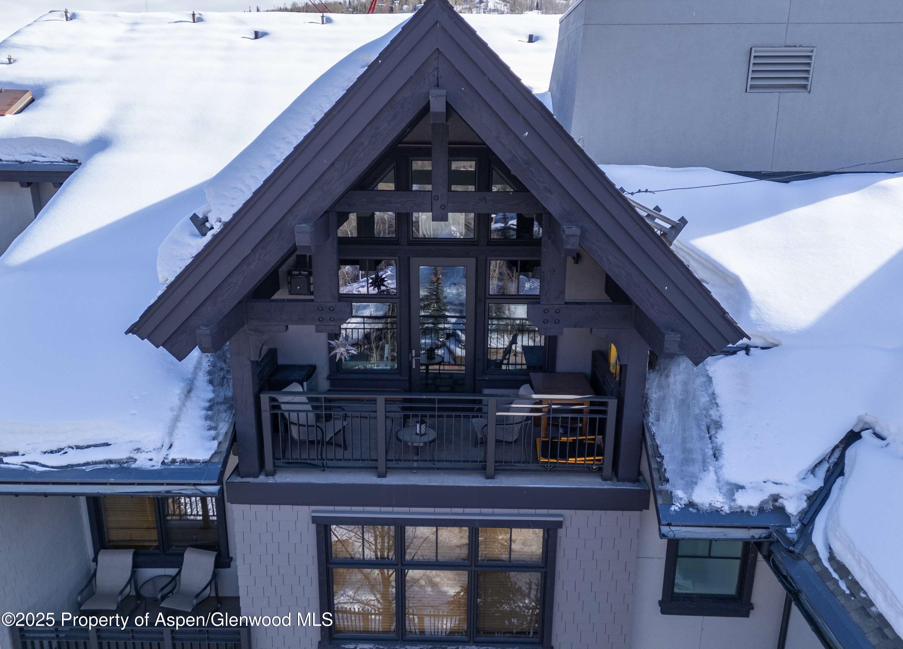90 Carriage Way, 3515