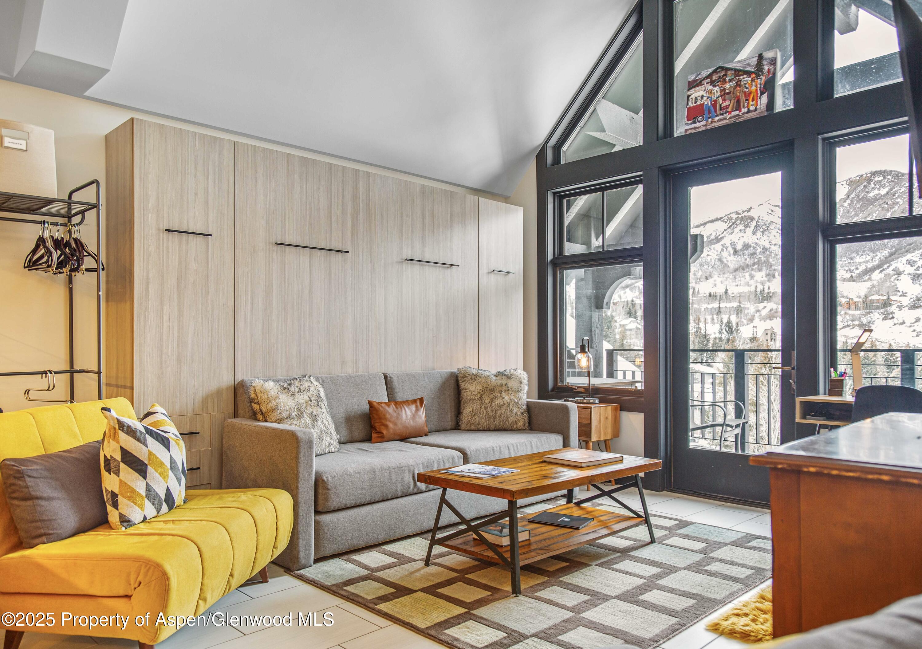 90 Carriage Way, 3515