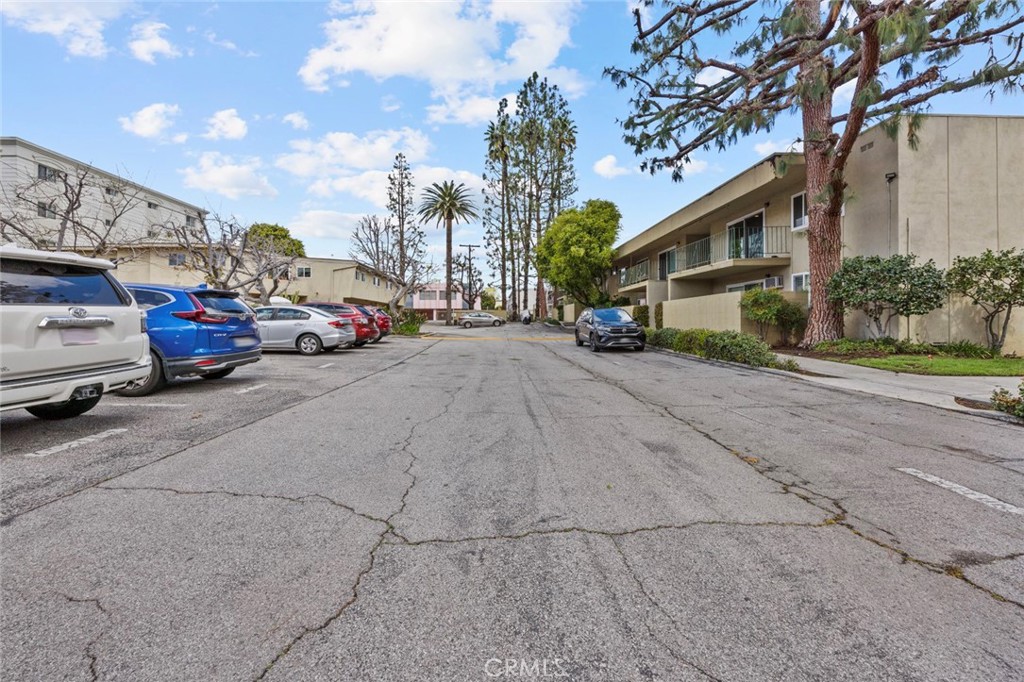 11138 Aqua Vista Street 22