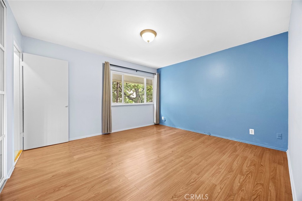 11138 Aqua Vista Street 22