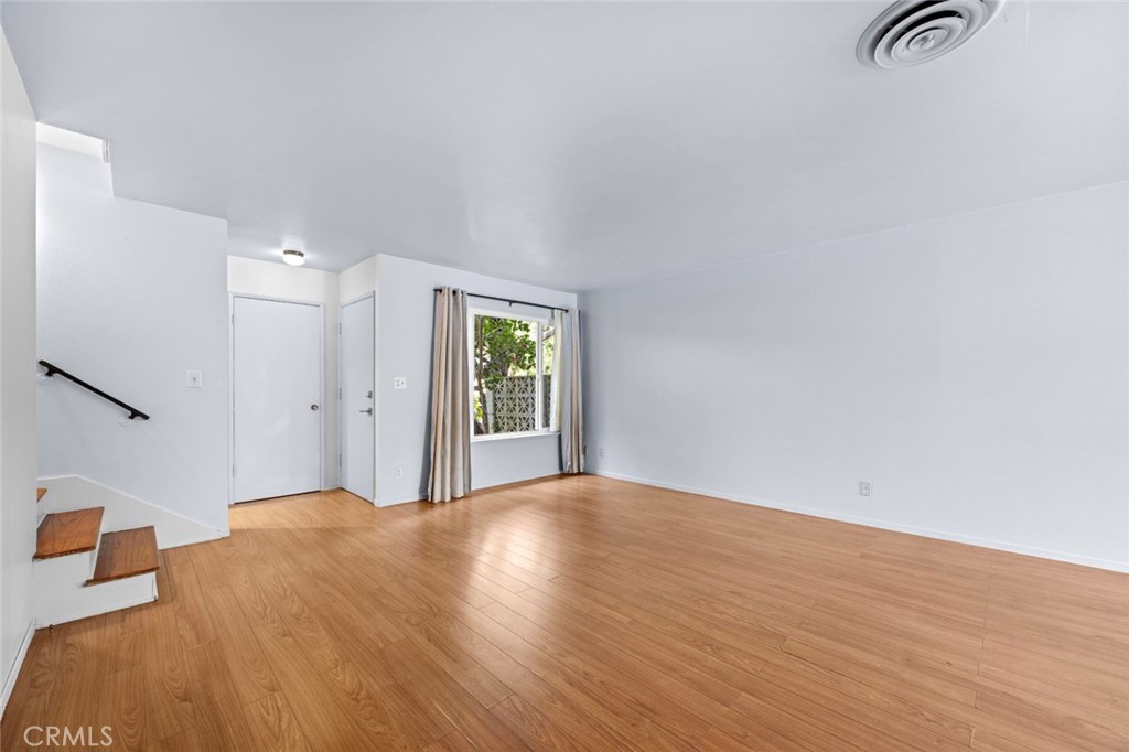 11138 Aqua Vista Street 22