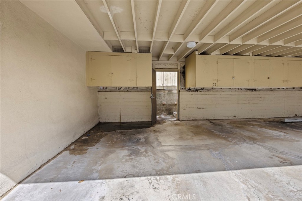 11138 Aqua Vista Street 22