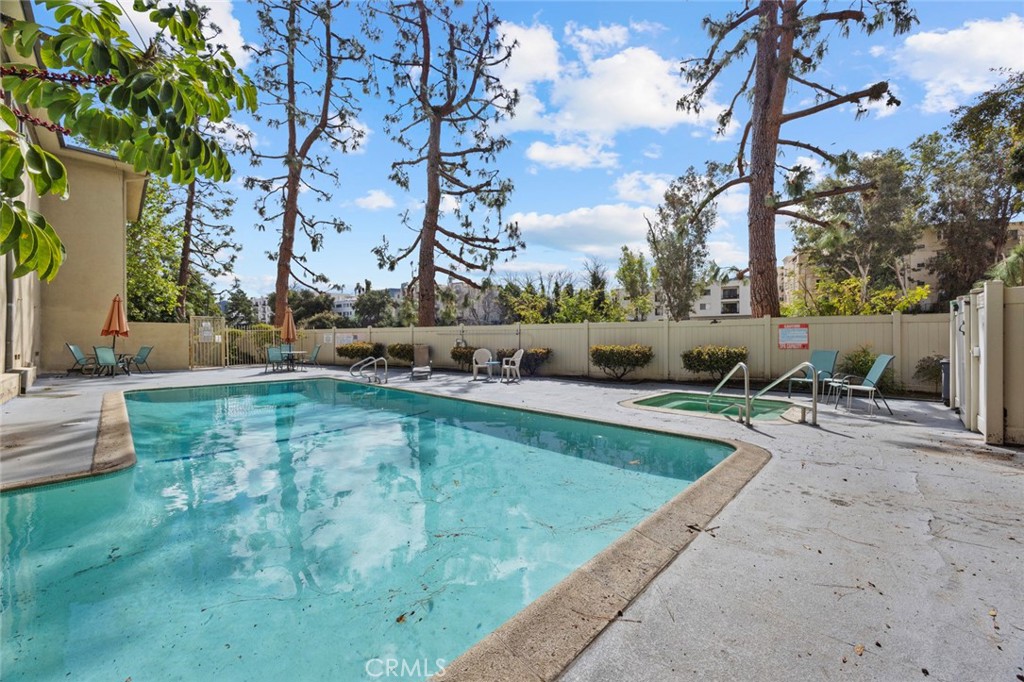 11138 Aqua Vista Street 22