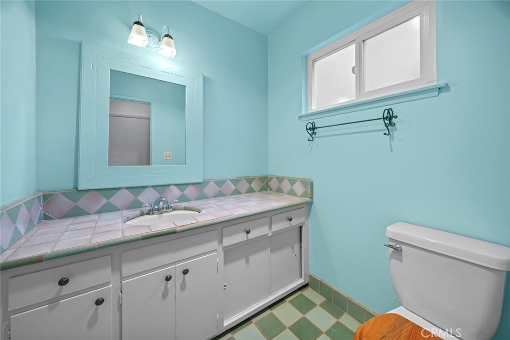 11138 Aqua Vista Street 22