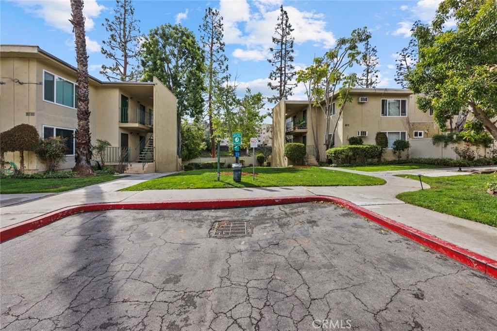 11138 Aqua Vista Street 22