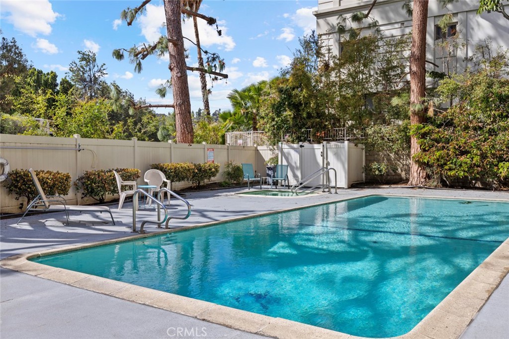 11138 Aqua Vista Street 22