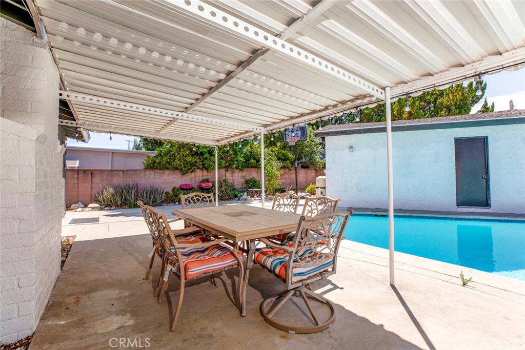 7363 Sale Avenue