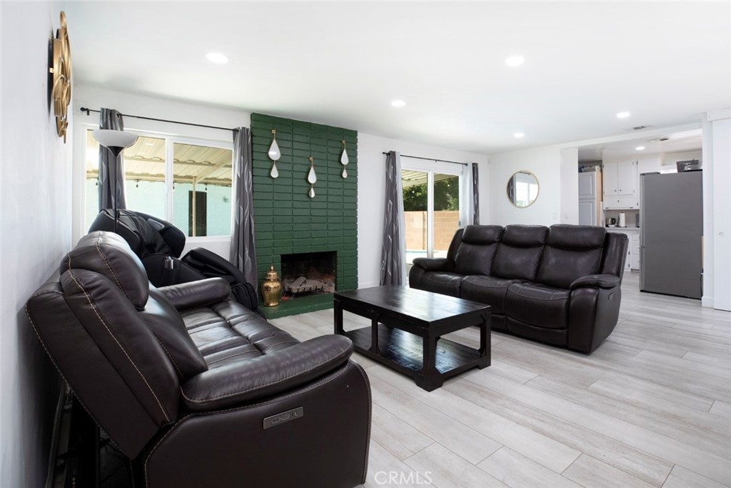 7363 Sale Avenue