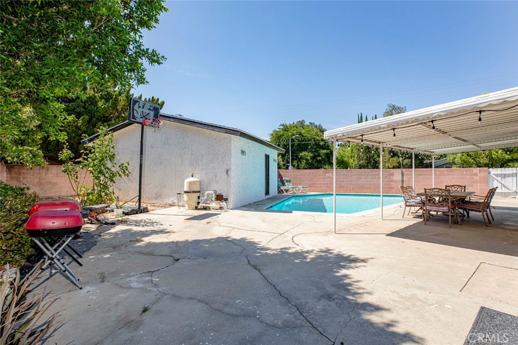 7363 Sale Avenue