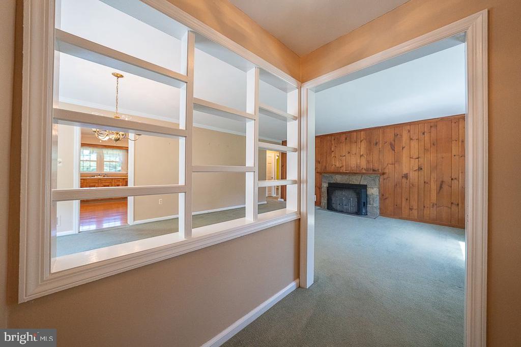 9 W Golf Club Ln