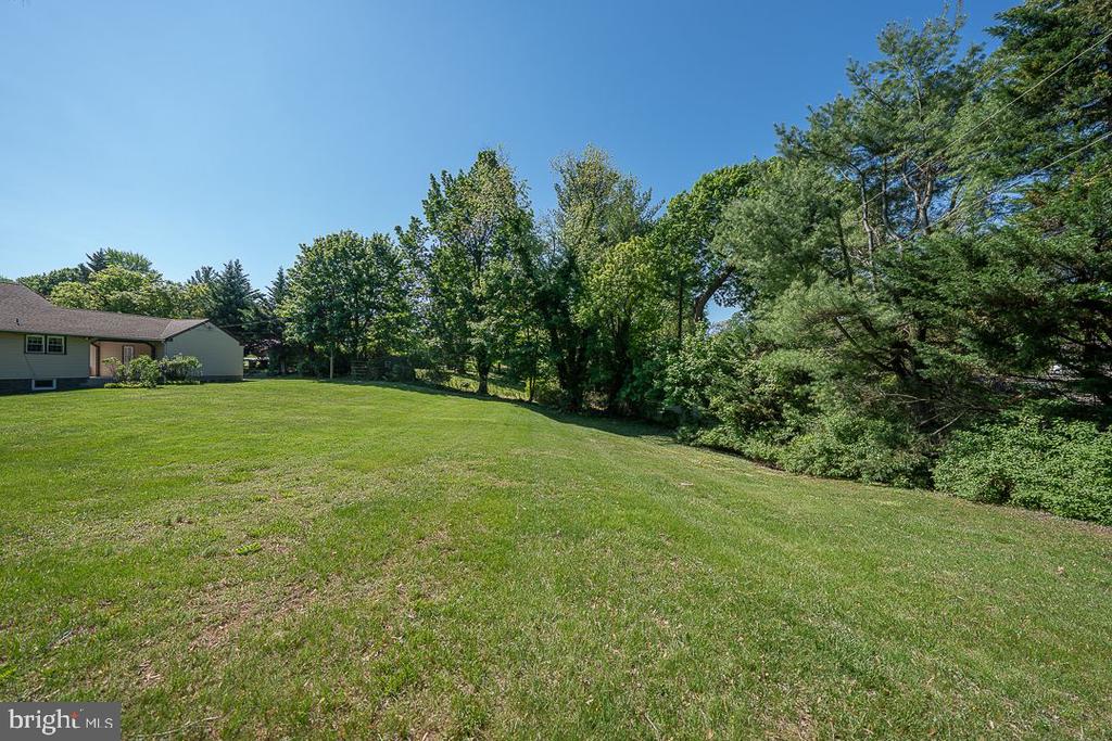 9 W Golf Club Ln