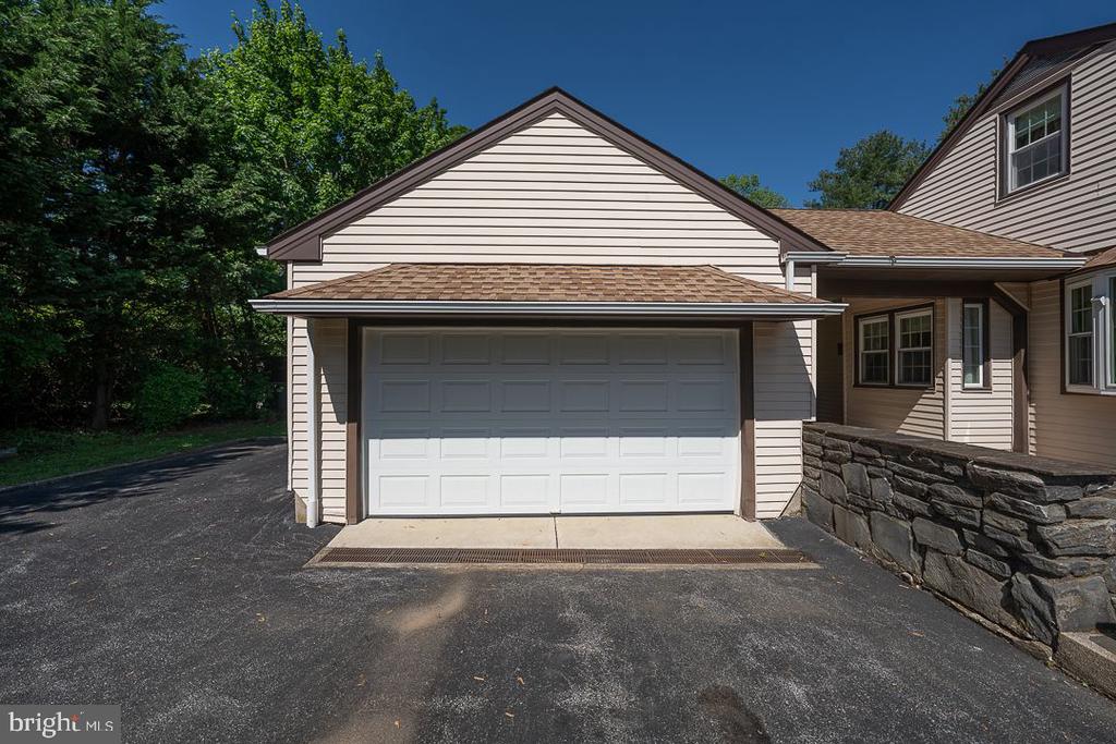 9 W Golf Club Ln