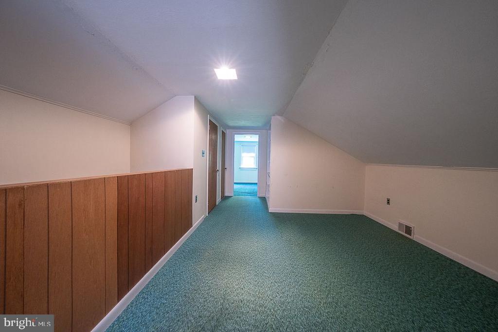 9 W Golf Club Ln