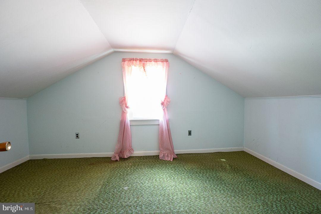9 W Golf Club Ln