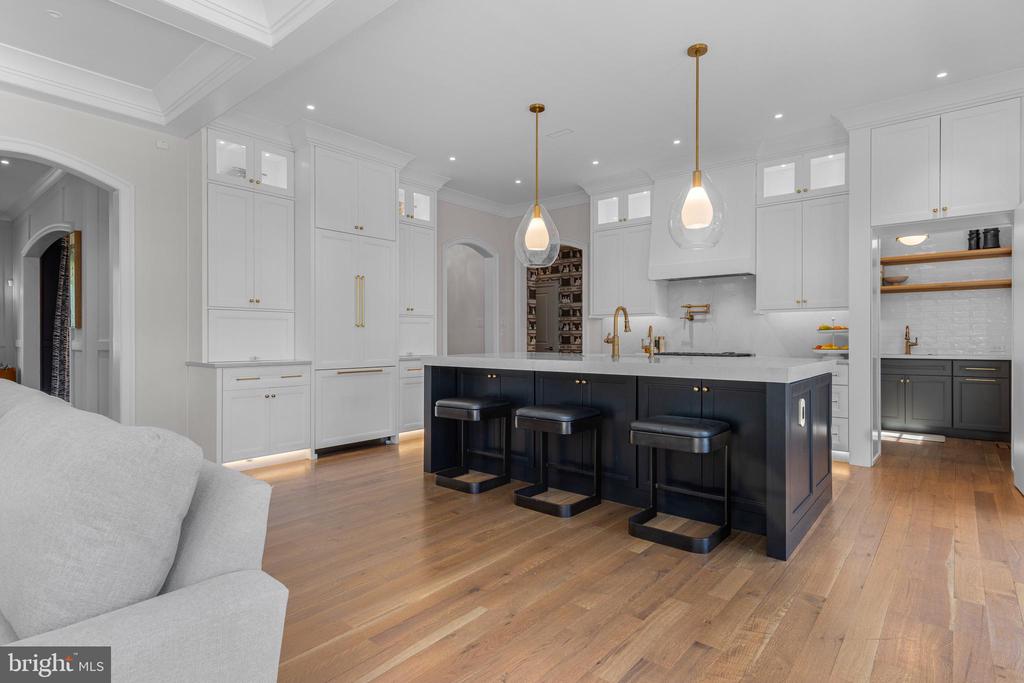 112 DOVECOTE LANE