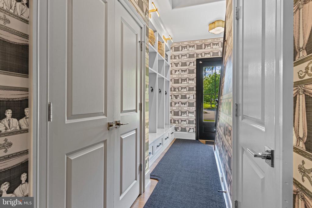 112 DOVECOTE LANE