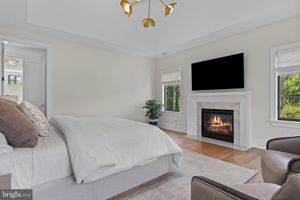 112 DOVECOTE LANE