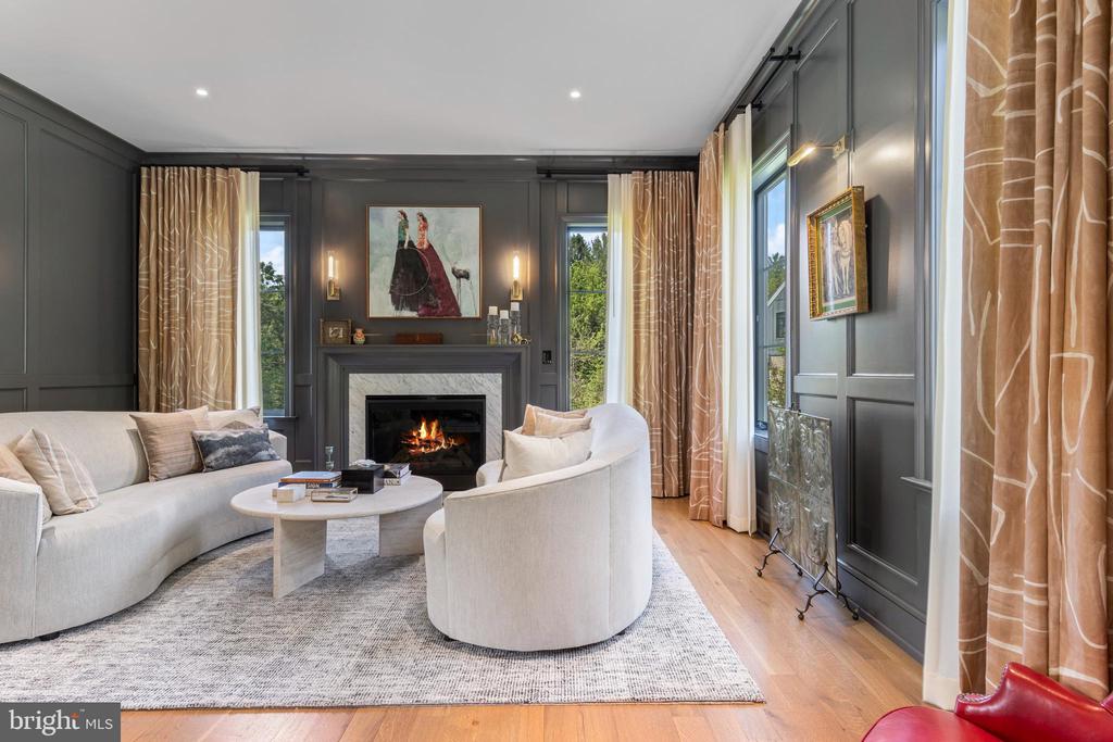 112 DOVECOTE LANE