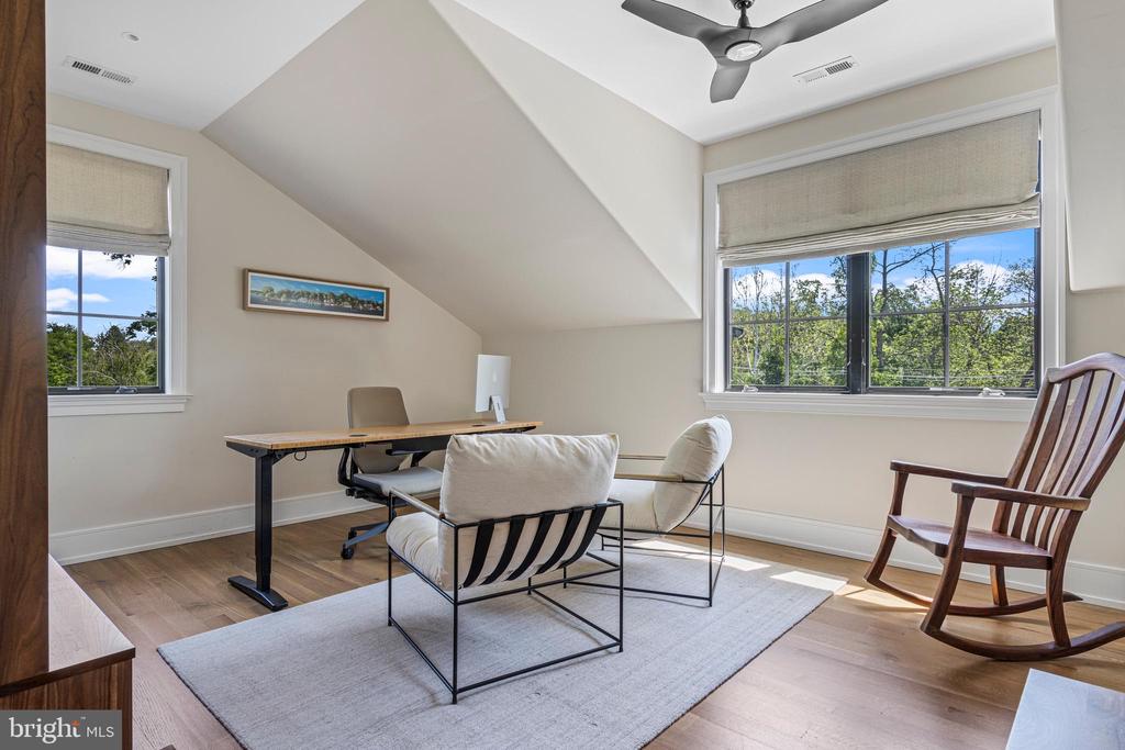 112 DOVECOTE LANE