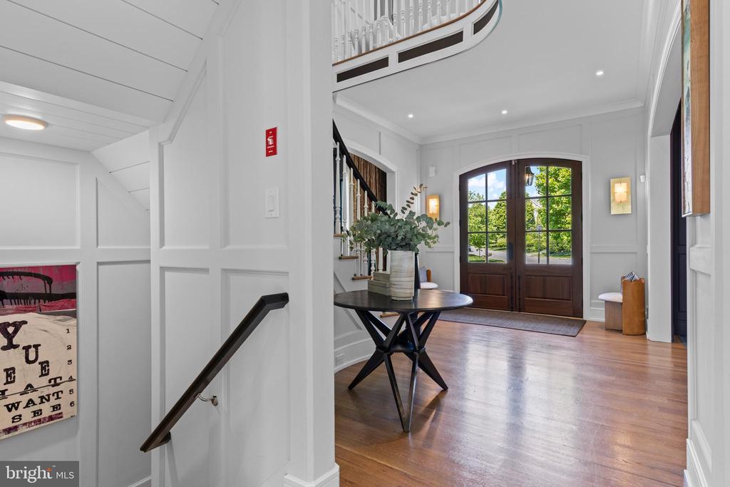 112 DOVECOTE LANE