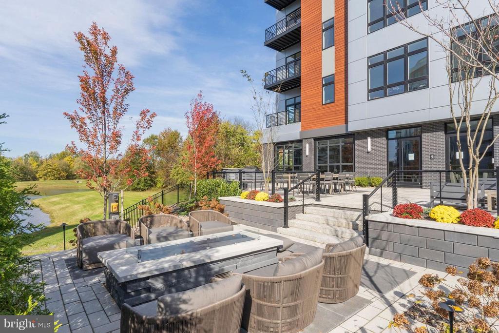 575 S Goddard Blvd #511