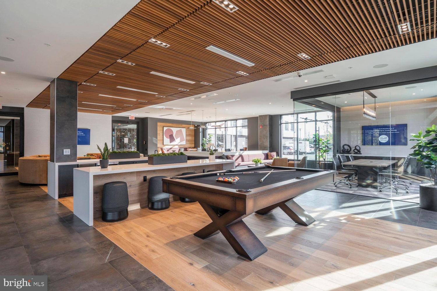 575 S Goddard Blvd #511