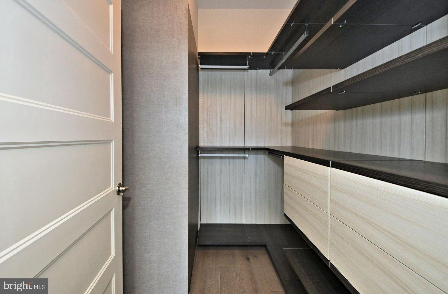 575 S Goddard Blvd #511