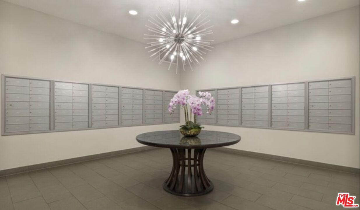 10501 Wilshire Blvd Unit: 1906