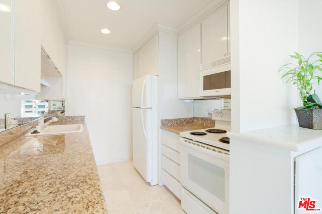 10501 Wilshire Blvd Unit: 1906