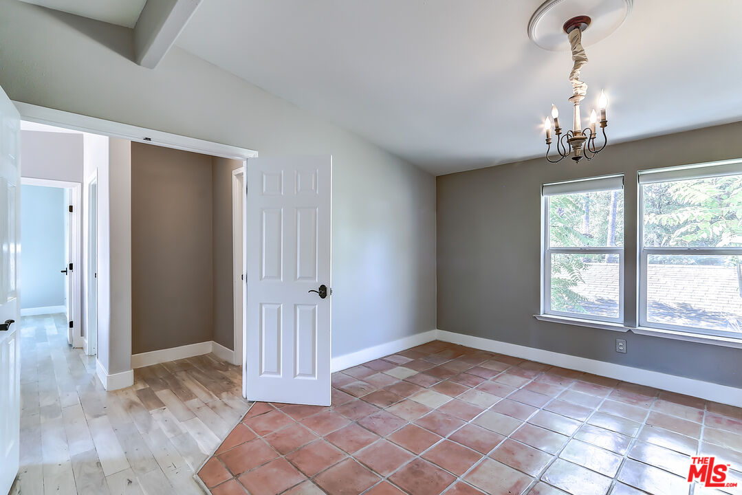 117 Navajo Ln