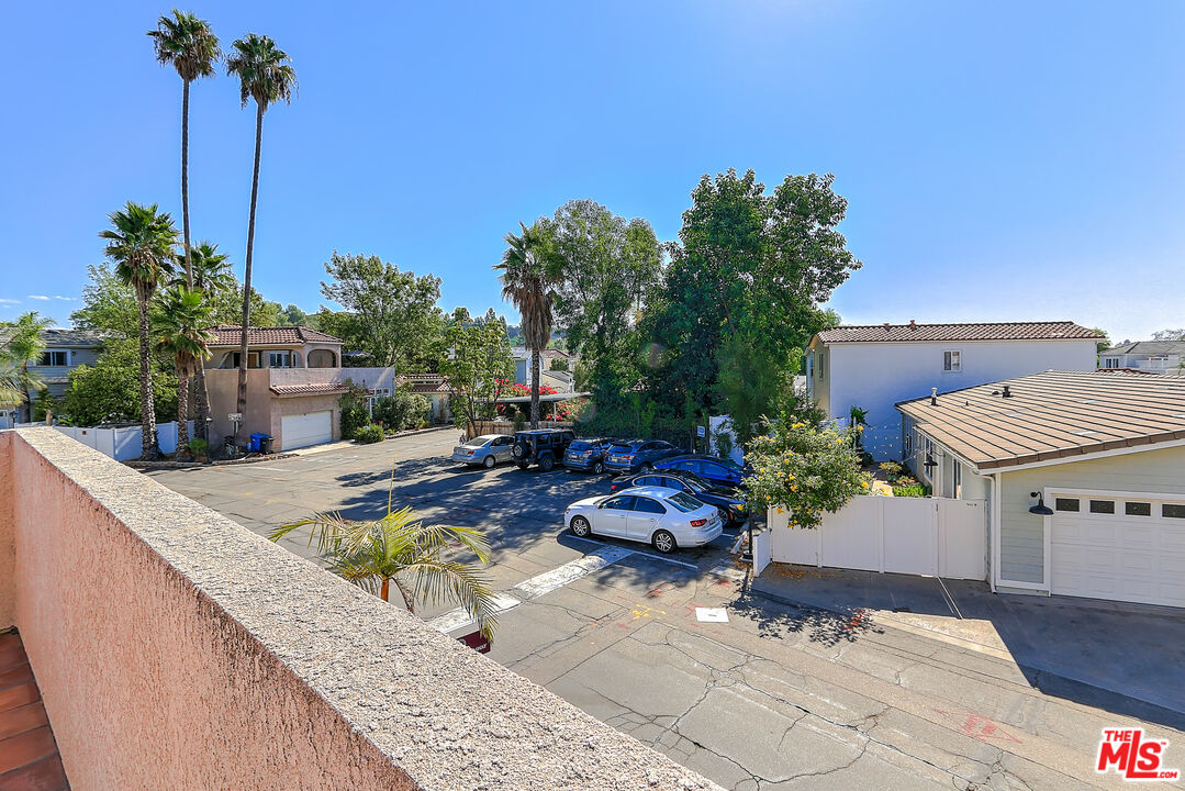 117 Navajo Ln