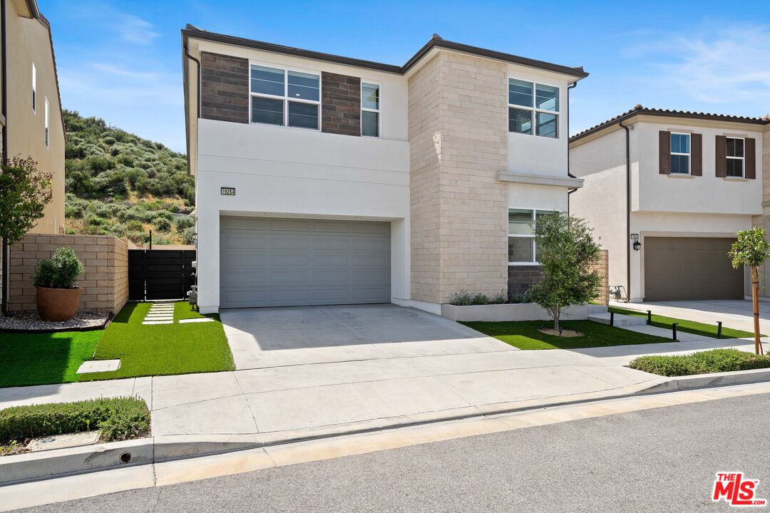 19254 Blackthorn Dr