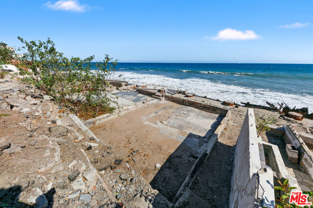 20812 Pacific Coast Highway