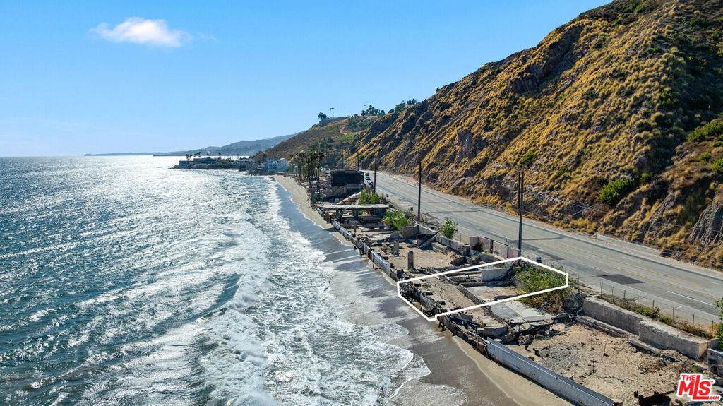 20812 Pacific Coast Highway