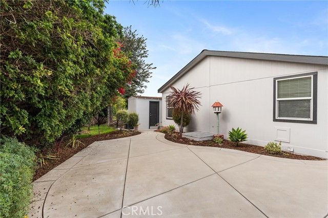 8 Chaucer Lane