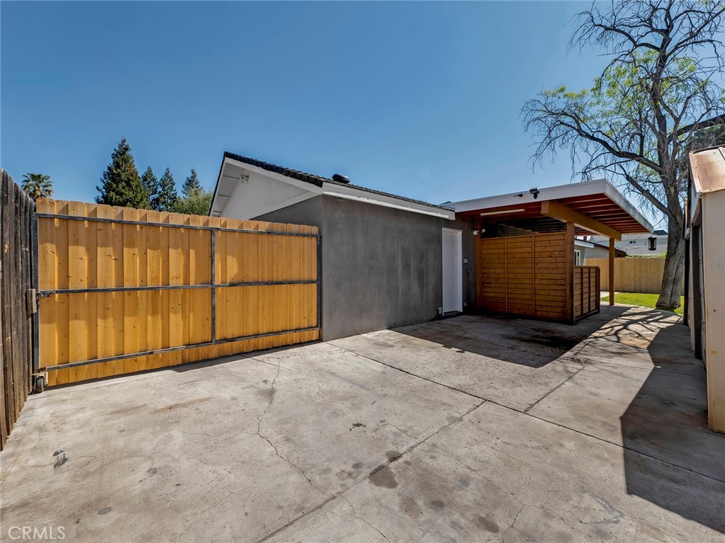 1316 Calle Tulipan