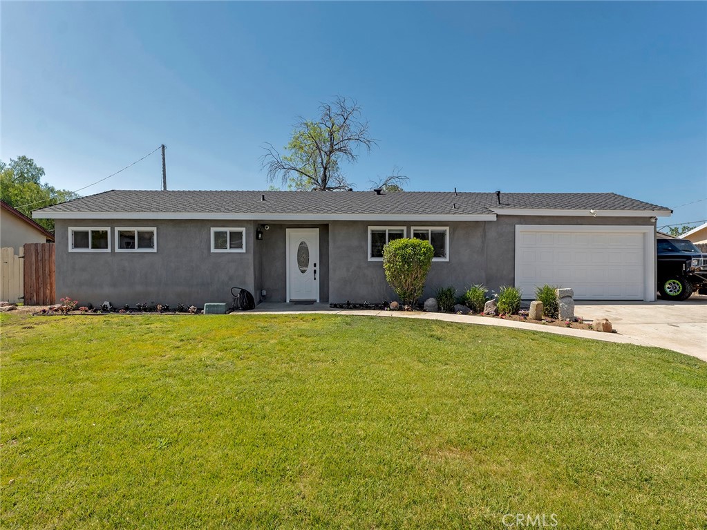 1316 Calle Tulipan
