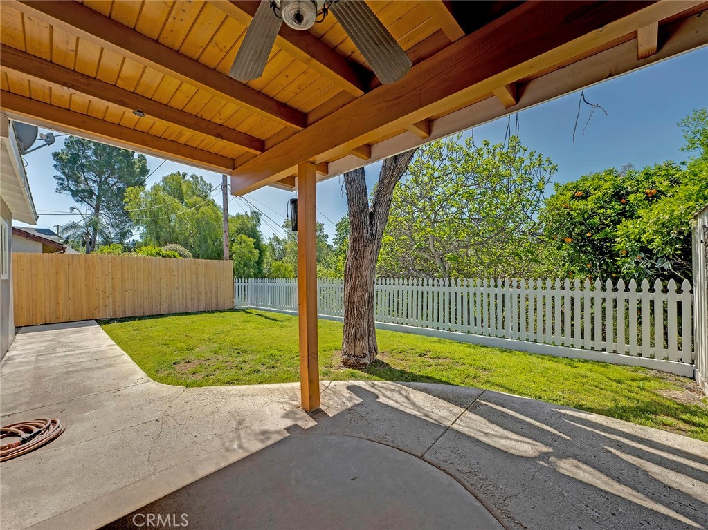 1316 Calle Tulipan