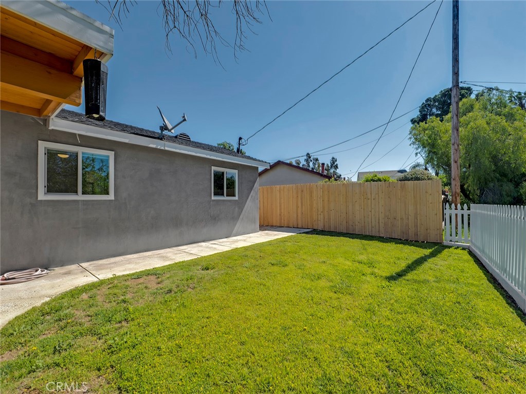 1316 Calle Tulipan