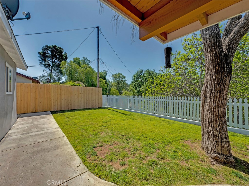 1316 Calle Tulipan