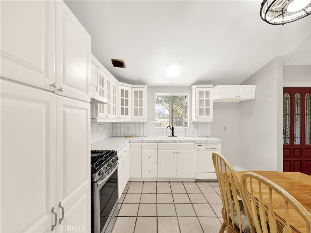 824 Chelterham Circle