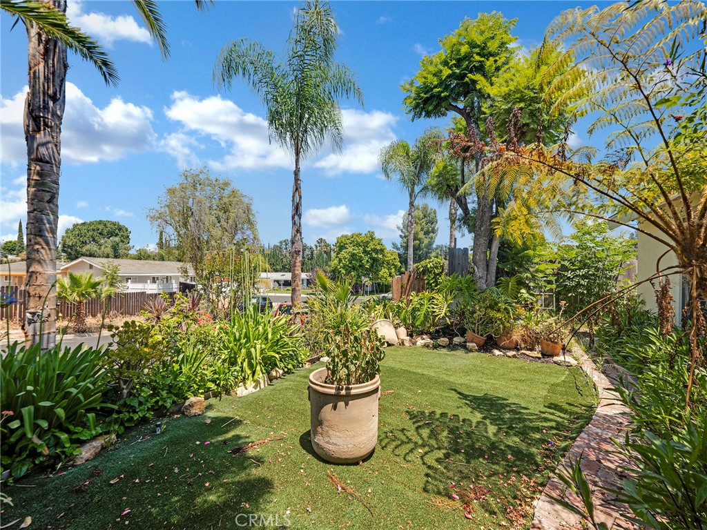 824 Chelterham Circle