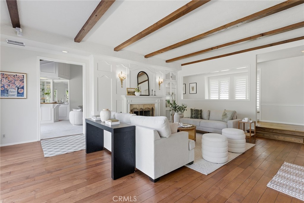 3906 Lake Vista Court